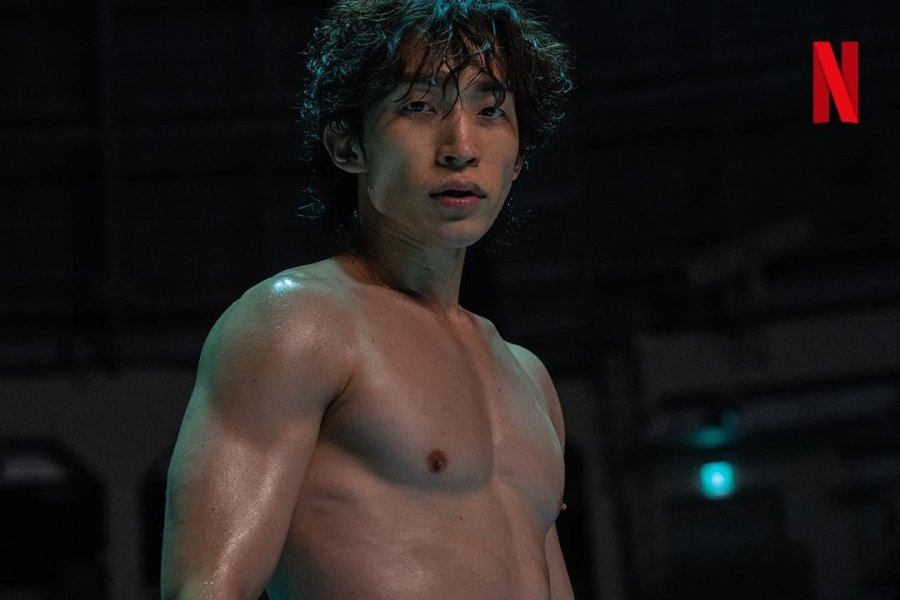 Lee Sang-yi as Hong Woo-jin - Netflix