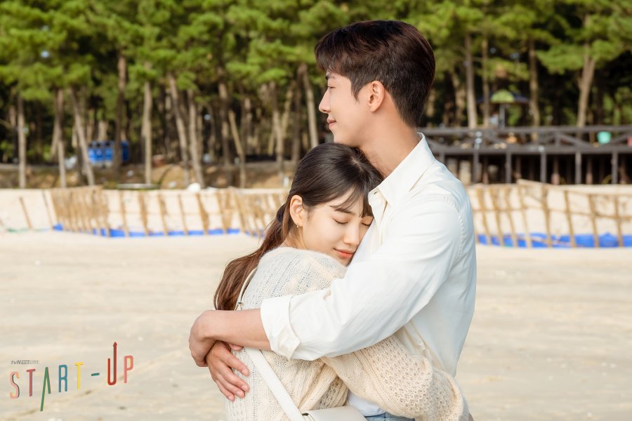 Nam Joo-hyuk as Nam Do-san and Bae Suzy as Seo Dal-mi - tvN