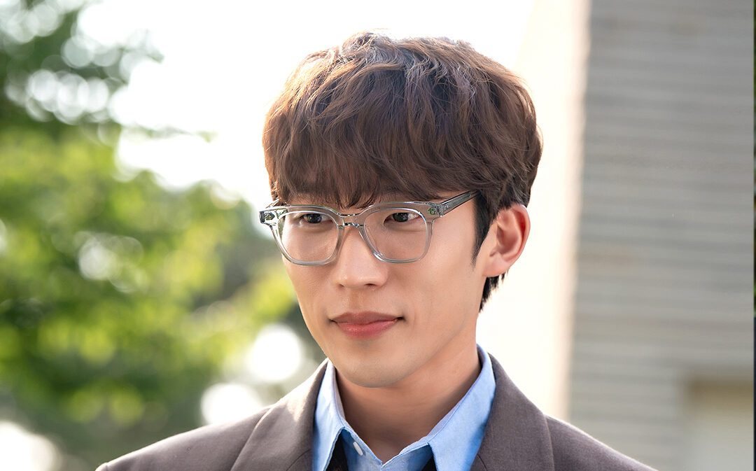 Lee Sang-yi as Joo Seok-hoon - SBS TV