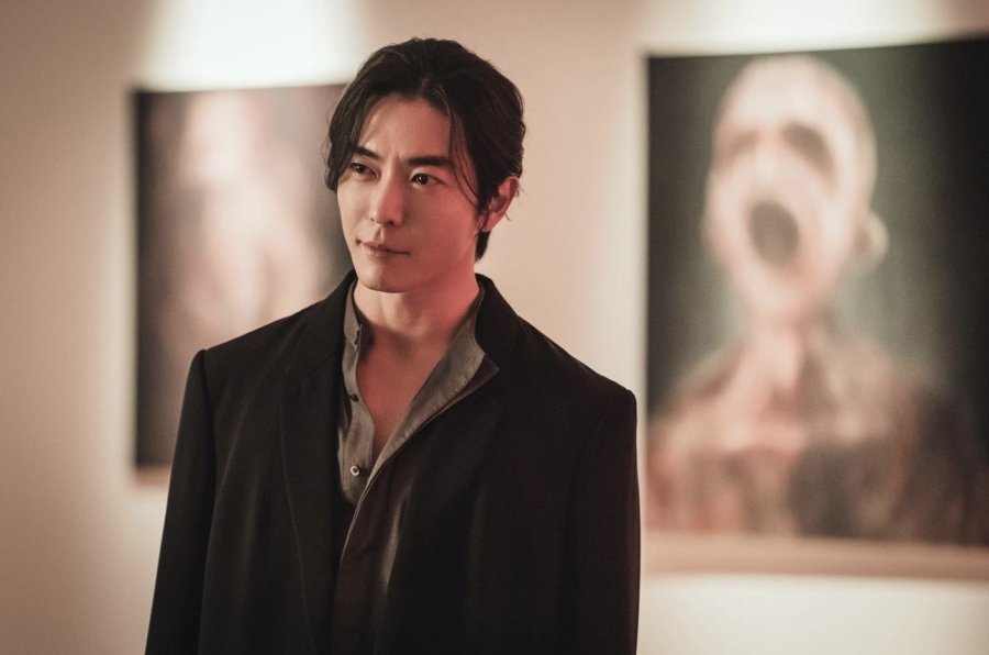 Kim Jae-wook as Jeong Gyu-cheol - TVING