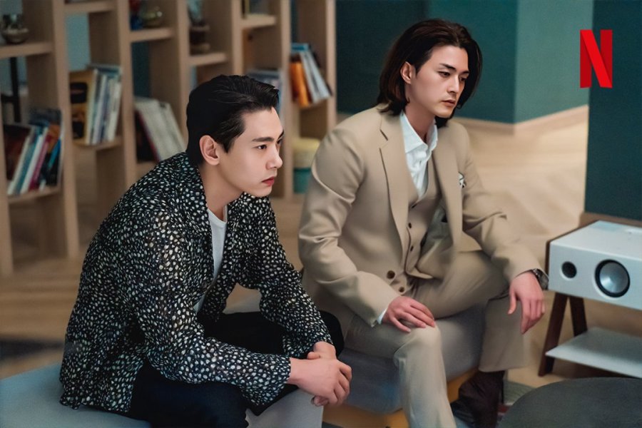 Teo Yoo and Kim Ji-hoon - Netflix