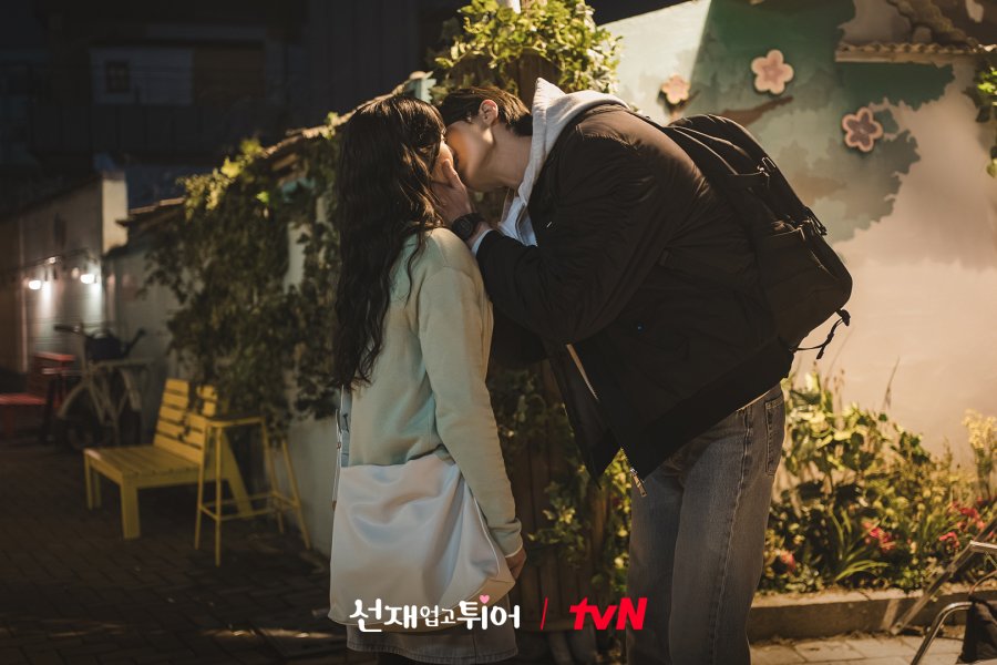 Lovely Runner Episode 11: tvN